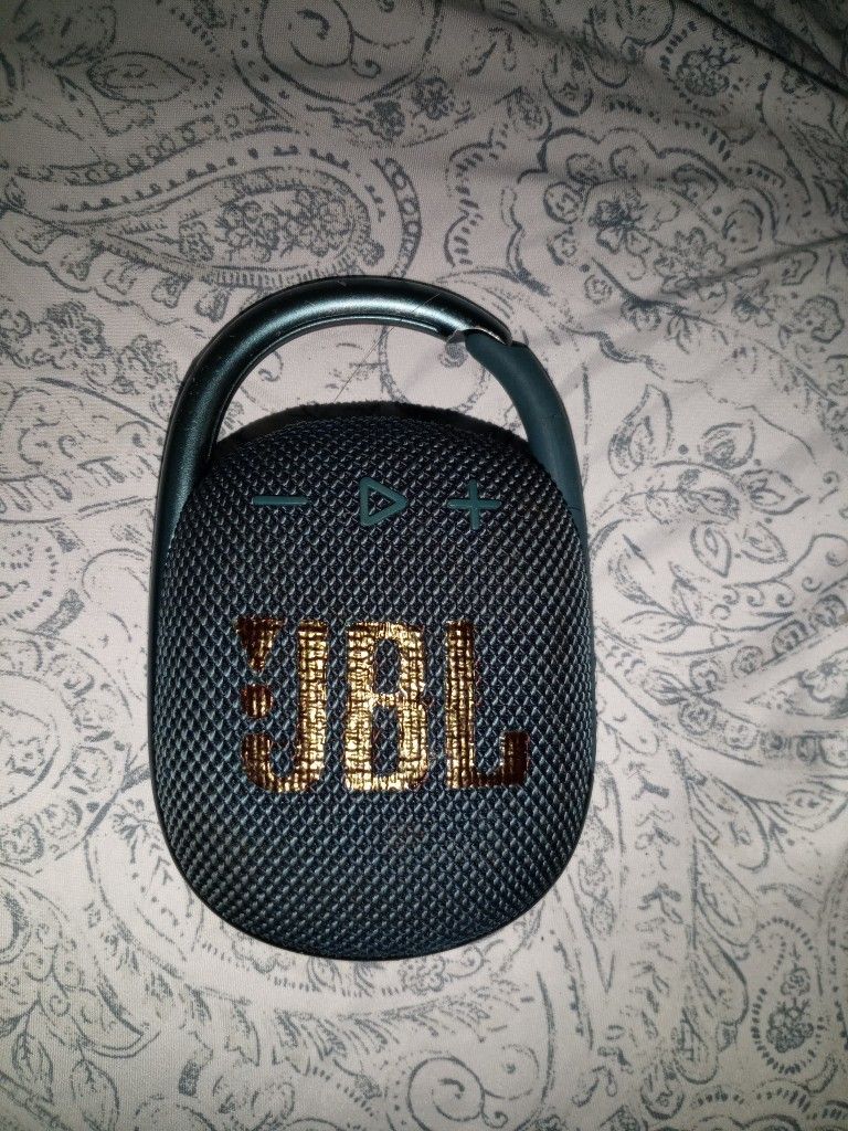 JBL Clip 4 Bluetooth Speaker