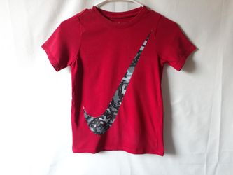 Nike boys red graphic short sleeve t-shirt size S