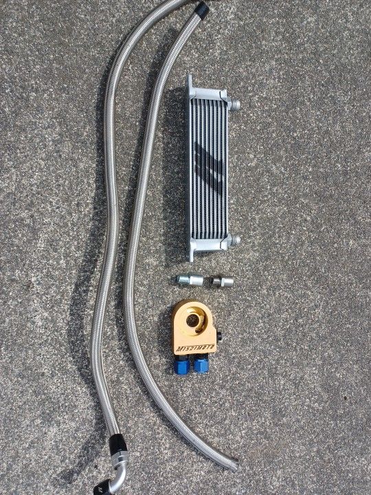 Mishimoto Universal Thermostatic 10 Row Oil Cooler Kit