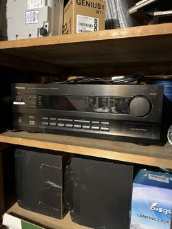 Stereo Reciever / Amplifier For Home Audio