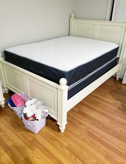 NEW FULL MATTRESS. Bed frame is not available. Take it home the same day 👍