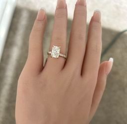  18K VVS2 3.40CTW Lab Diamond IGI Certified Radiant Cut Engagement Ring 