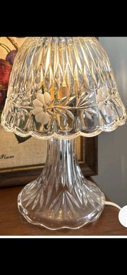 PRINCESS HOUSE CRYSTAL LAMP.
