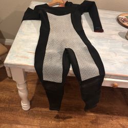 Women’s Wetsuit Size 12