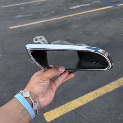 Chrysler 300 muffler cap