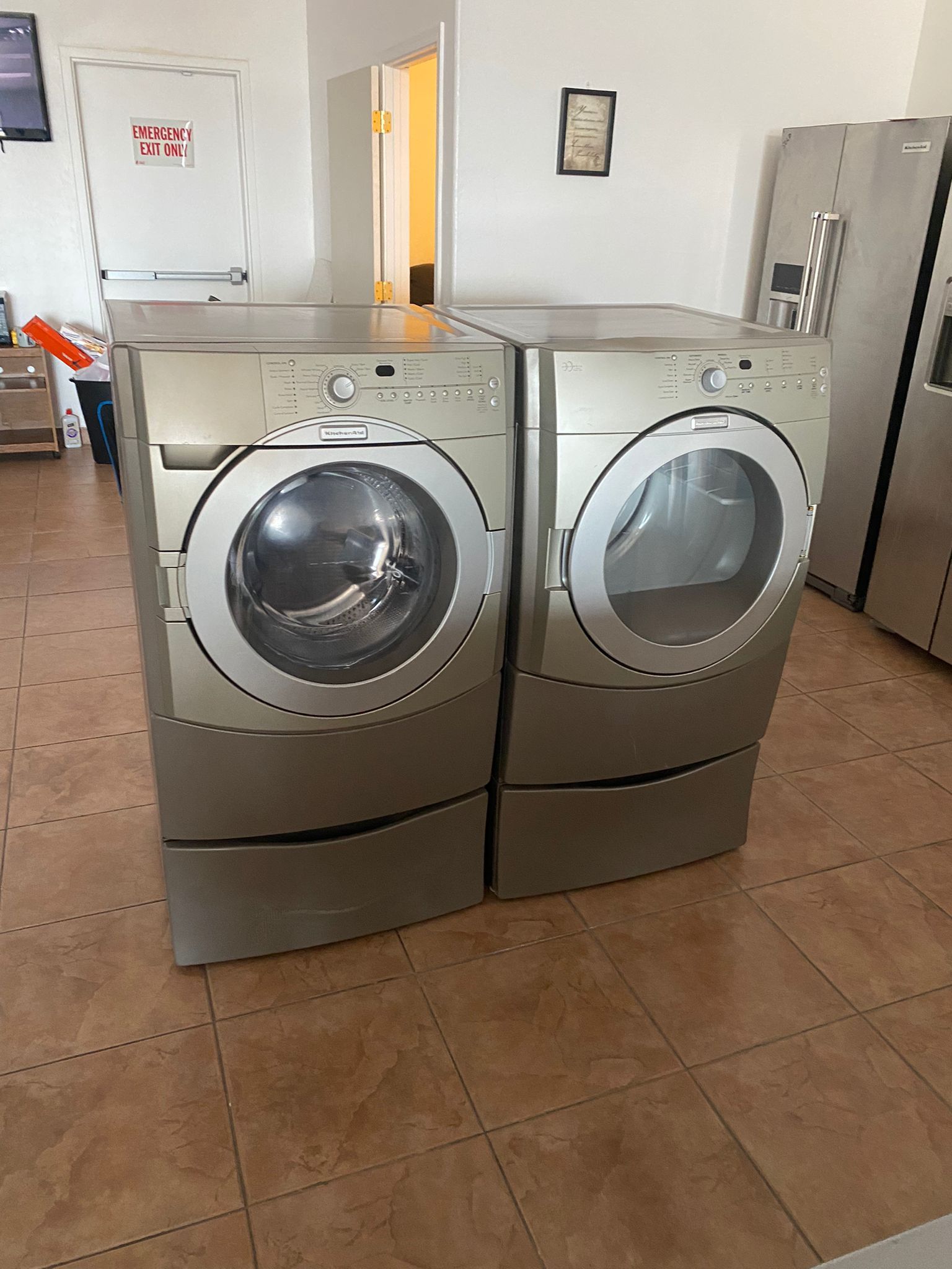 DELIVERY AVAILABLE! KitchenAid Will Sell Fast!! Washer Electric Dryer Set XL Capacity #1777