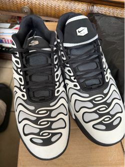 Air max plus drift black and white size 13