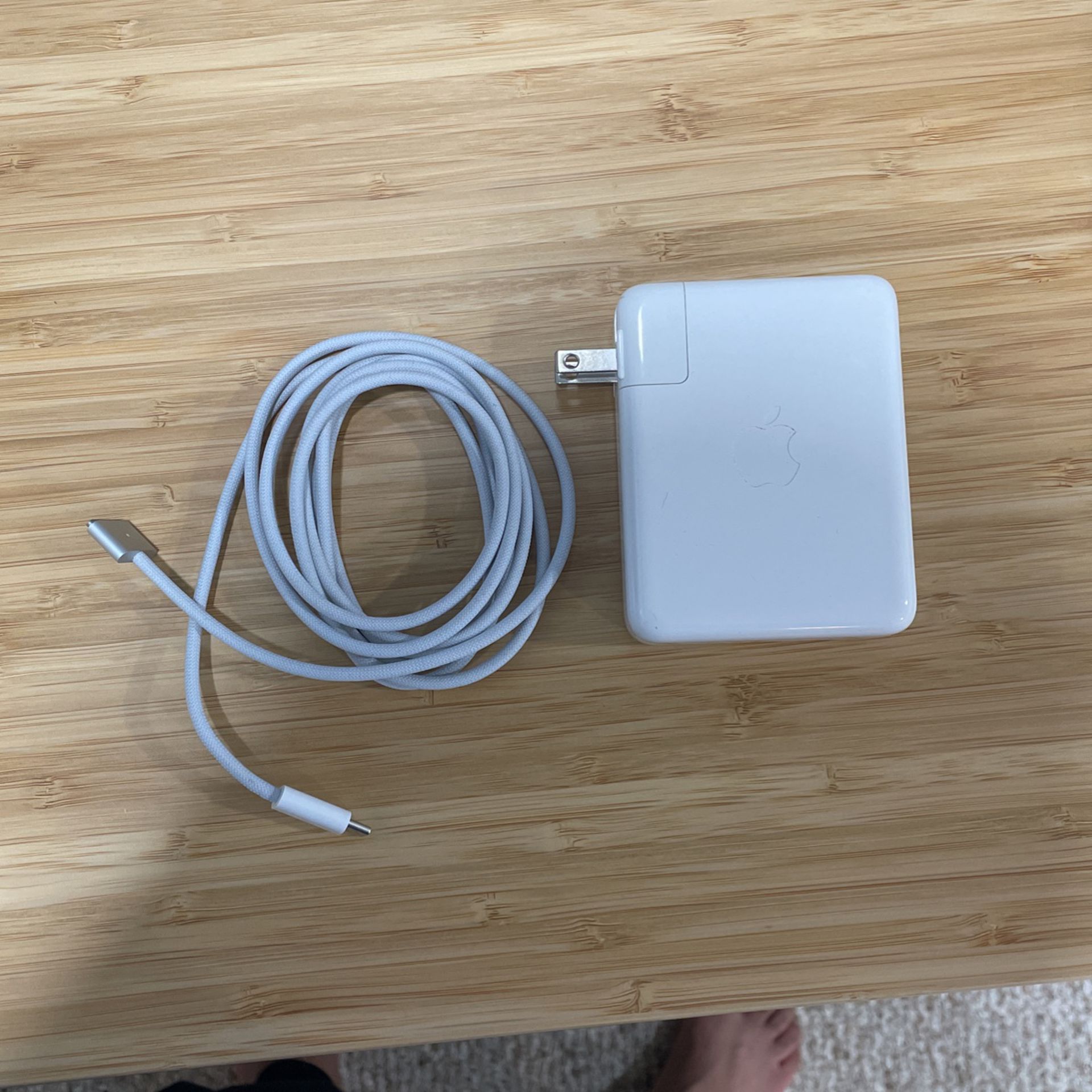 New Apple 140W MacBook Pro Charger
