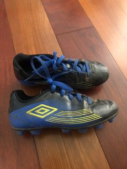 Youth Boys Umbro Cleats