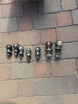 Hitch balls. Various sizes. All for 15.00