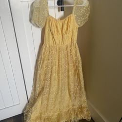 Vestido color amarillo hermoso