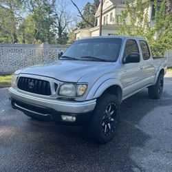 2002 sliver toyota tocoma Prerunner 4D 5ft