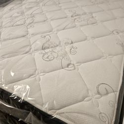 Queen set $199 >> set  ** Mattress And Box Spring 