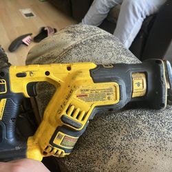 dewalt saw