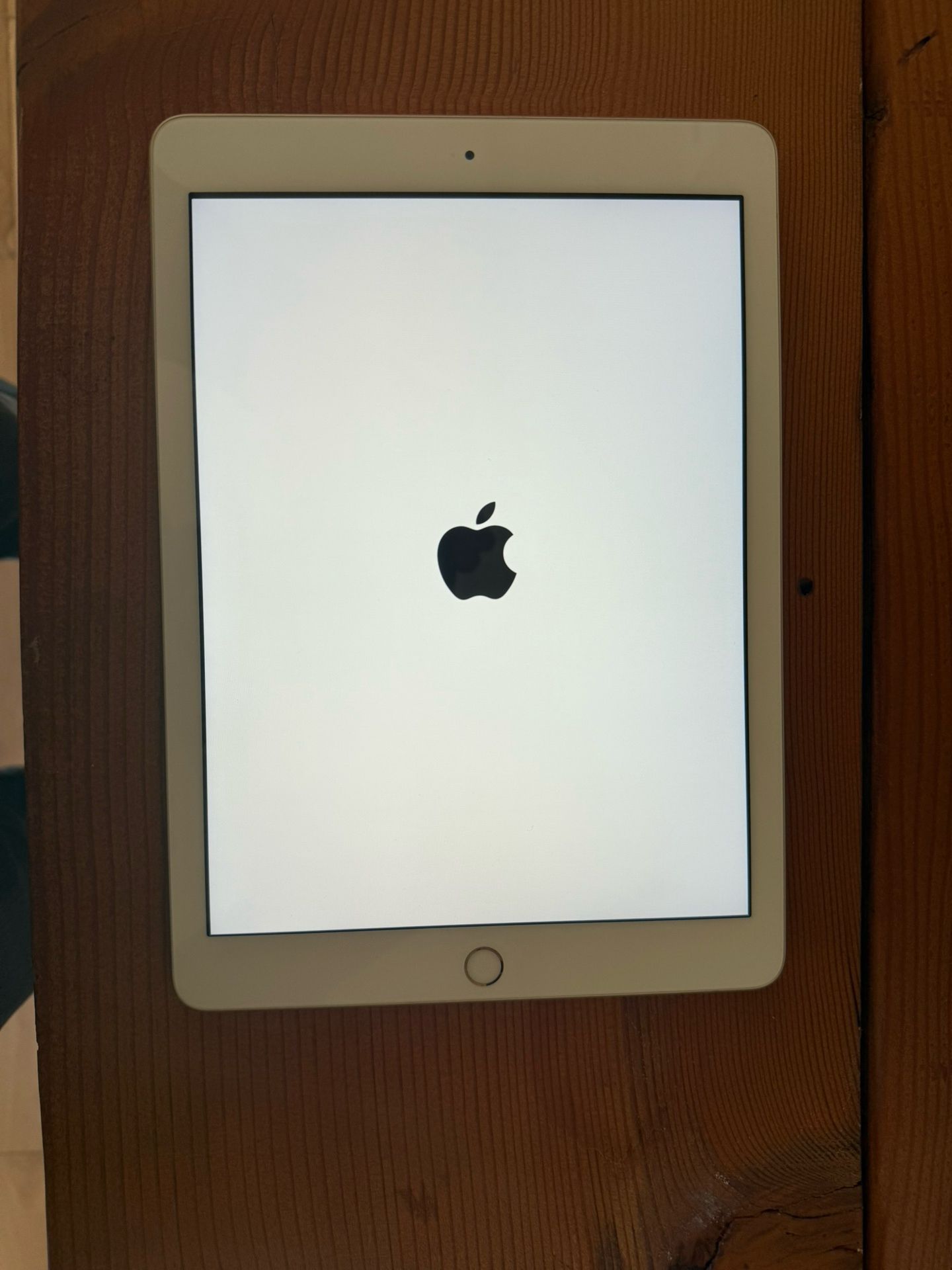 Apple iPad Air 2 (2014) Gold 64 GB WiFi Good Condition