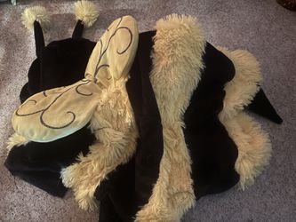 Dog Costume: Bumblebee