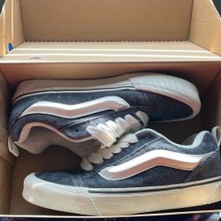Vans Knu Skool