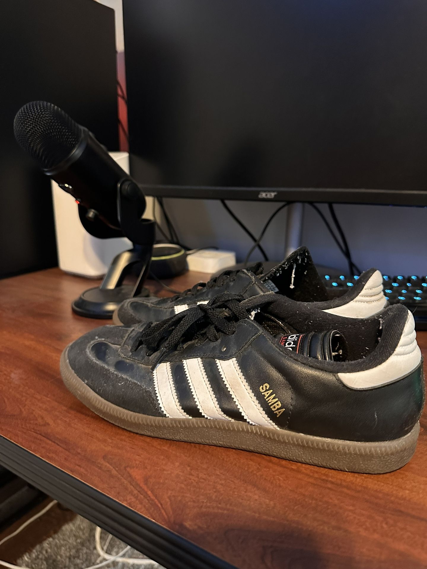 Men’s Adidas Black Sambas (taking offers)