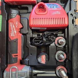 Milwaukee ProPex Tool (2532-22)