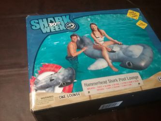NIB... Shark INFLATABLE ... lounge chair