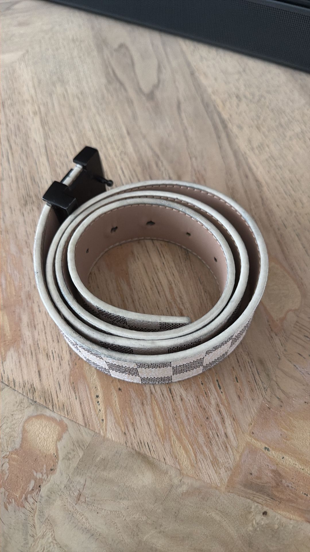 Men’s belt leather used