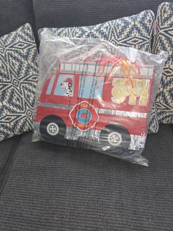 Firetruck pin̈Ata red