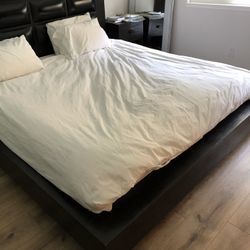 Browne King Size Bed + Dresser