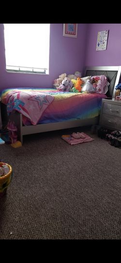 Twin bed