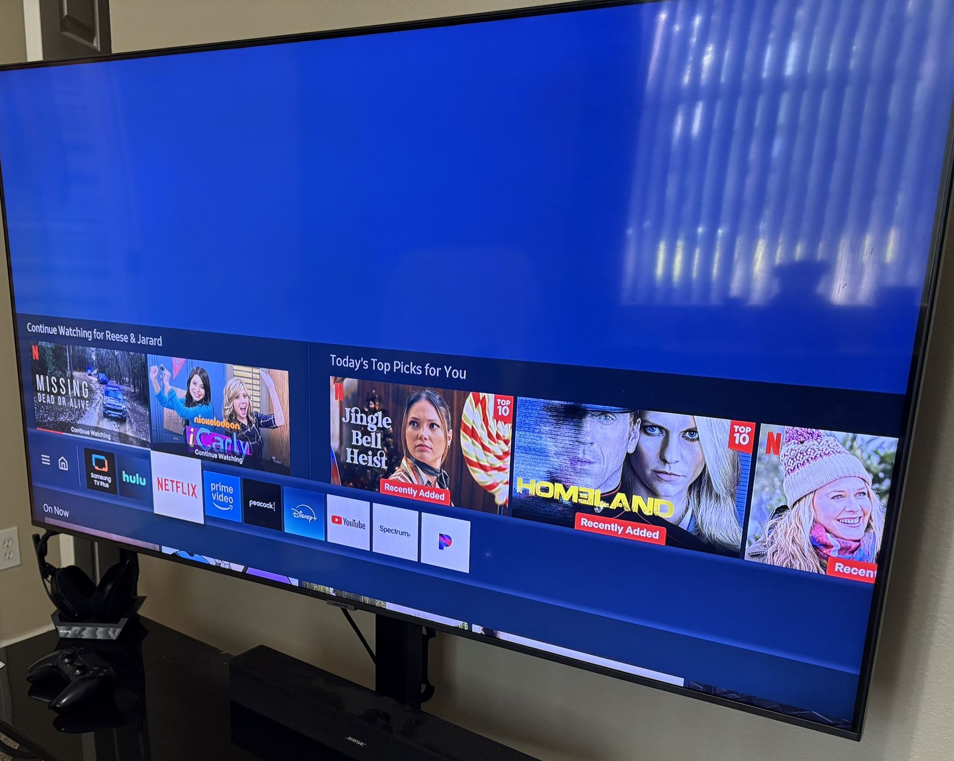 55inch 4K Smart TV With Stand