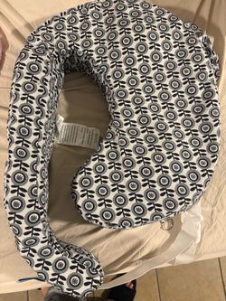 Breastfeeding pillow