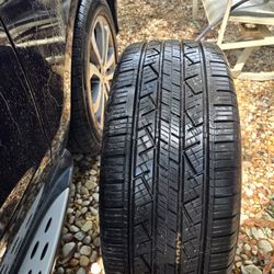Continental  CROSSCONTACT  LX25 Tire