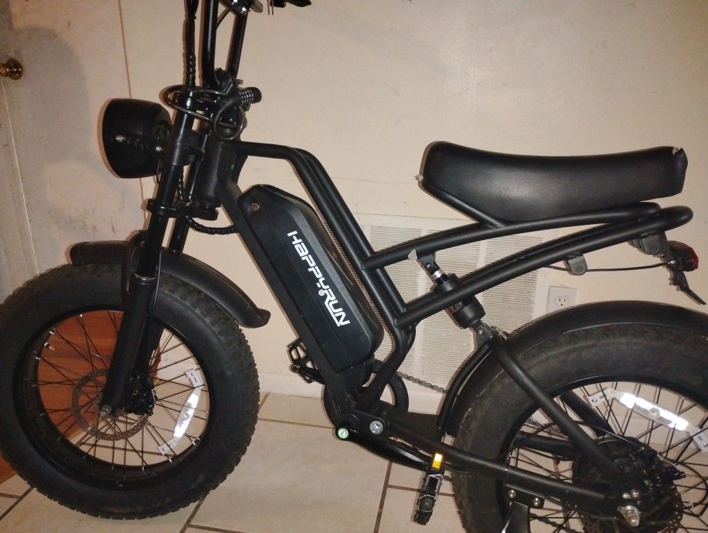 Happy Run G50 Electric Dirt Bike Needs New Charger N Back Tire Flat It Runs Got Keys N Great Battery Ready To Go