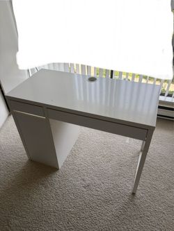 IKEA Micke desk