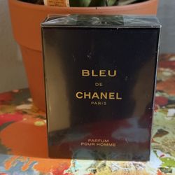 BLUE de CHANEL Paris