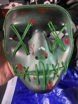 Light Up Halloween Mask With Batteries Green