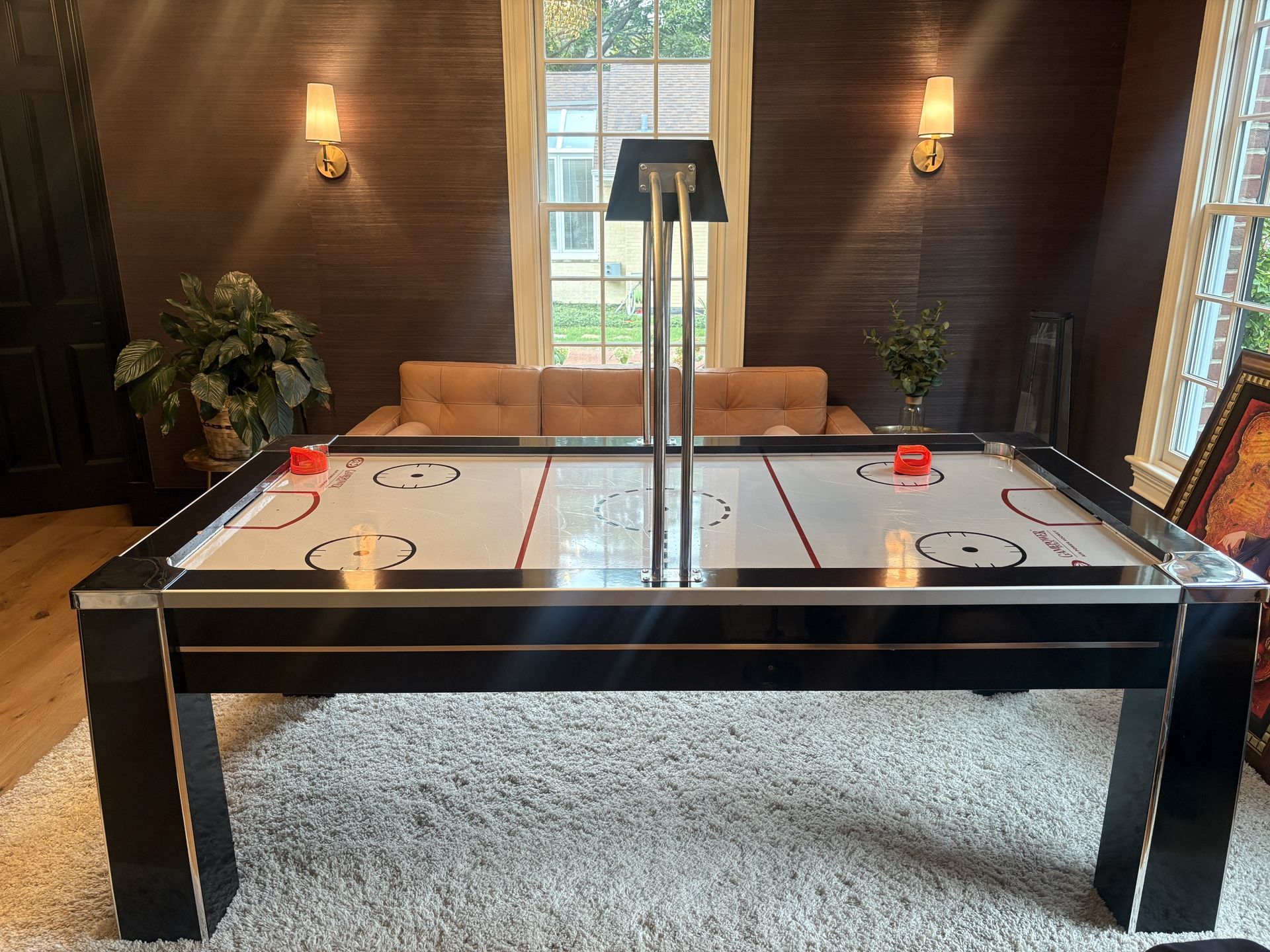 Air hockey table 