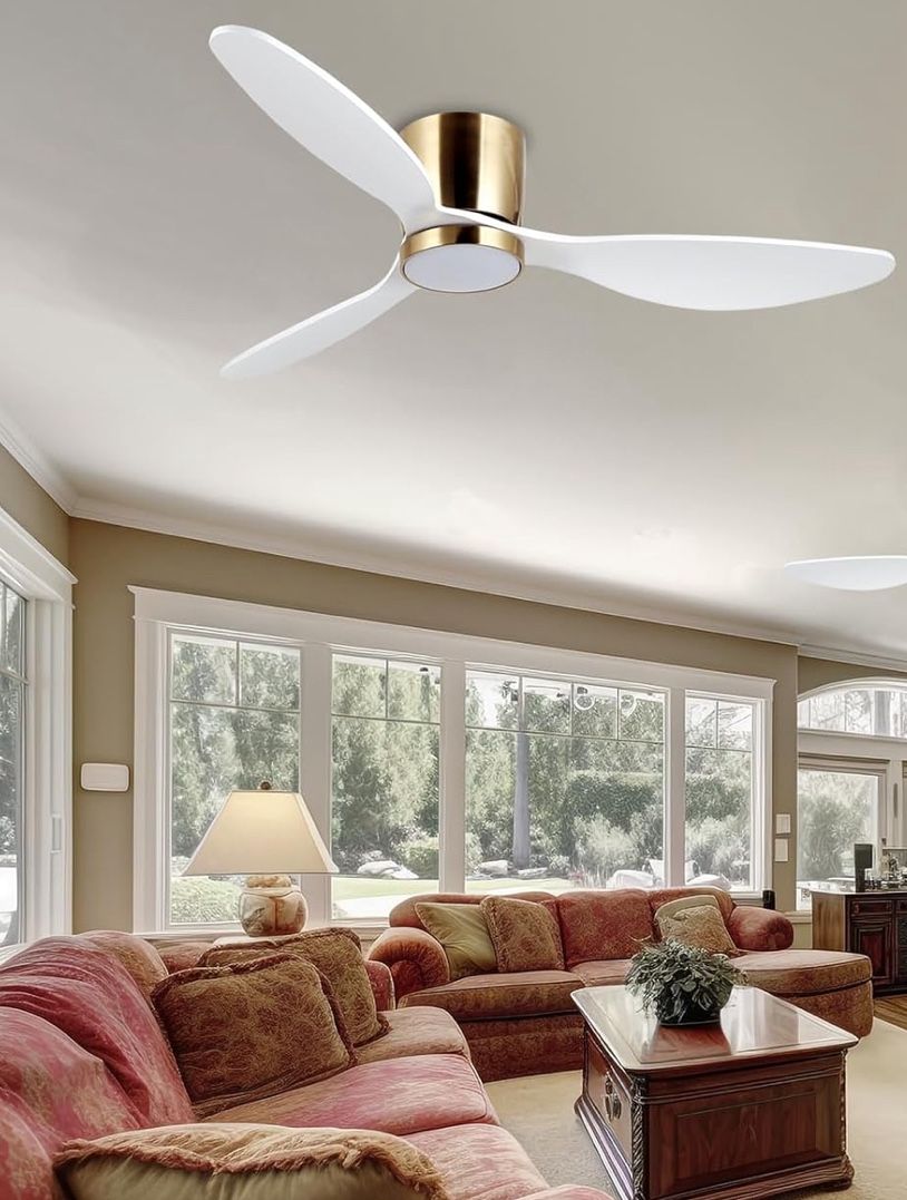 reiga 52 Inch Flush Mount White Ceiling Fan with Light Remote Control, Quiet DC Motor Low Profile 3 Wood Blade Modern Ceiling Fans for Patio Kitchen L