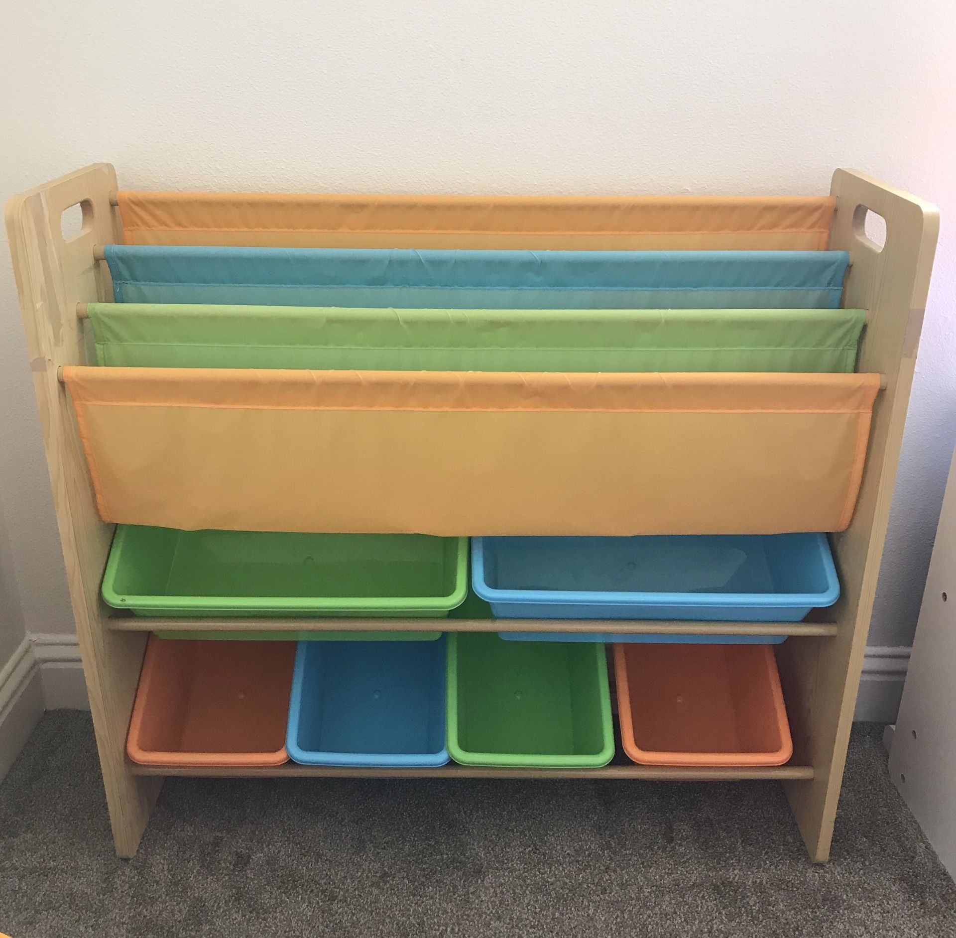 Kids book/toy shelf