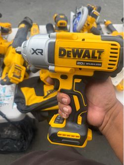 DEWALT DCF900 20V MAX XR 1/2" High Torque Impact Wrench