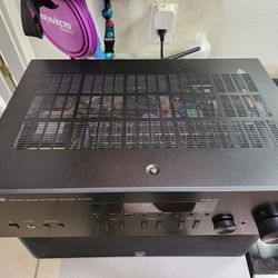 Yamaha R-n303 New With Remote 