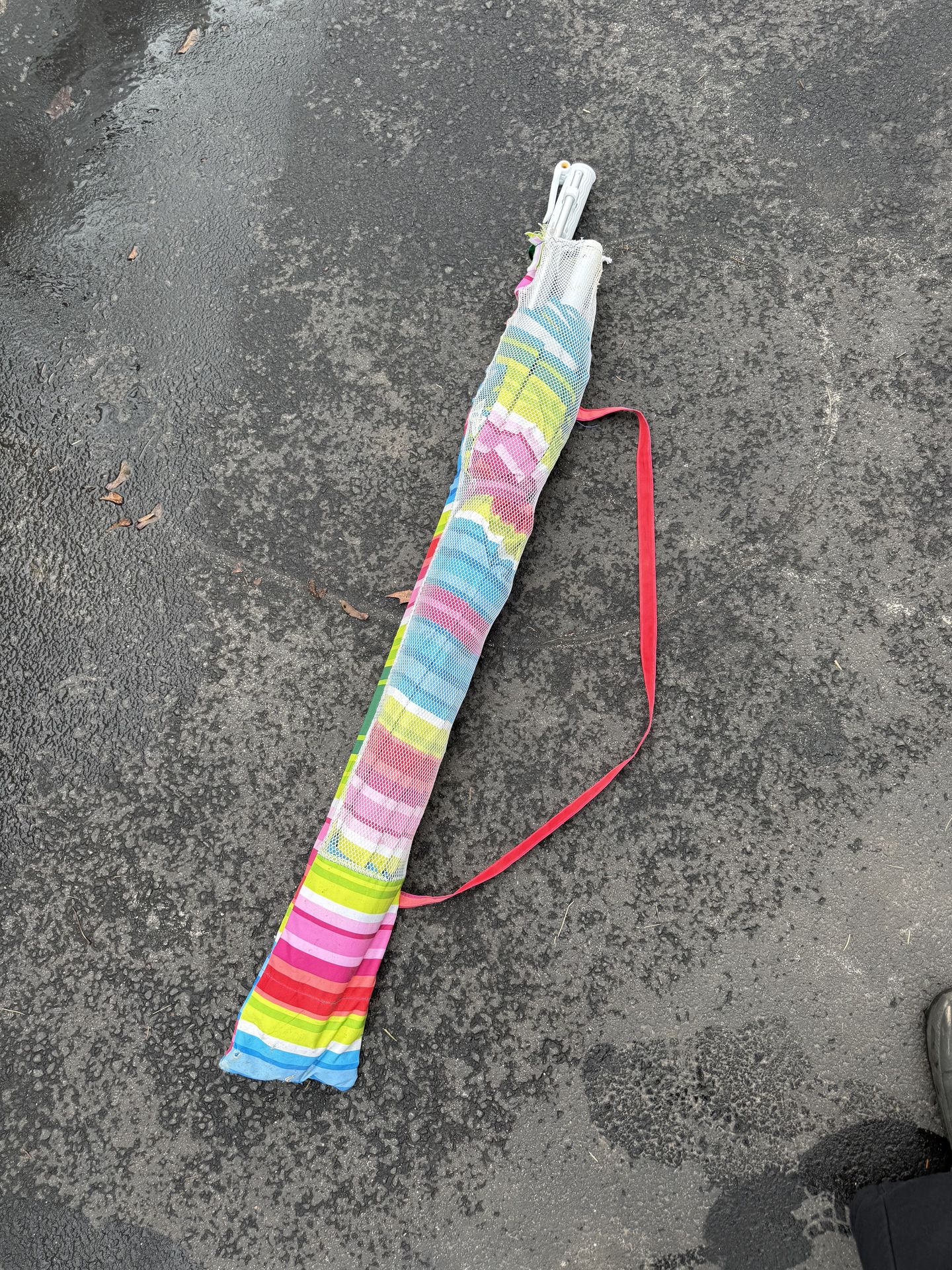 beach / sand umbrella