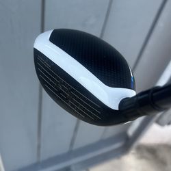 Taylormade SIM 2  Hybrid 5