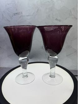Mom’s Set of (5) Gorgeous Artland Iris hand-blown water goblets in the amethyst purple colorway, featuring a distinctive seeded bubble design. Heavy P