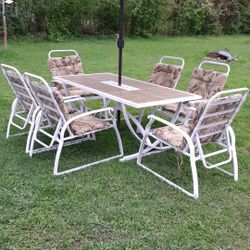 Patio Table With Chairs and Umbrella 