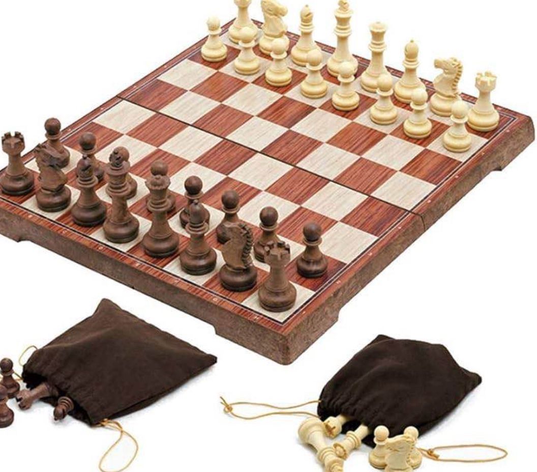 Kids’ Foldable Magnetic Chess Set Portable Travel Board Game