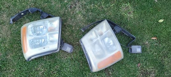 Caddilac Escalade Headlights 
