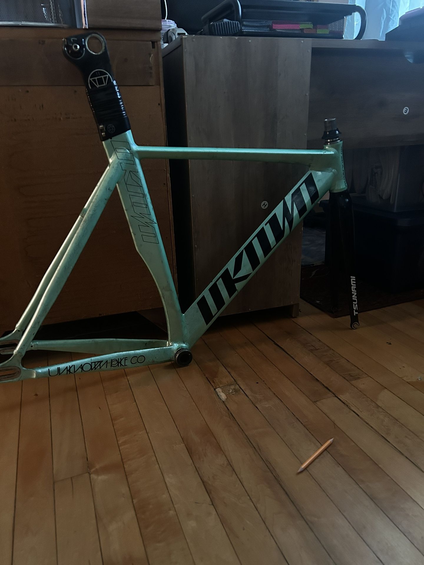 Unkown 2020 Mint Frame set