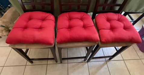 Set of 3 Red Cushions