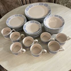Southwest Dinnerware Set For 8