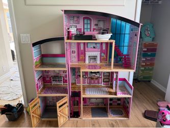 Dollhouse